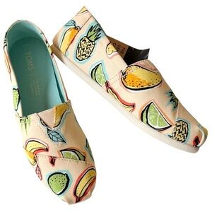 NWT Toms Classic Alpargata Venice
Collection Coral Pink Cuba Fruit Flats 6.5